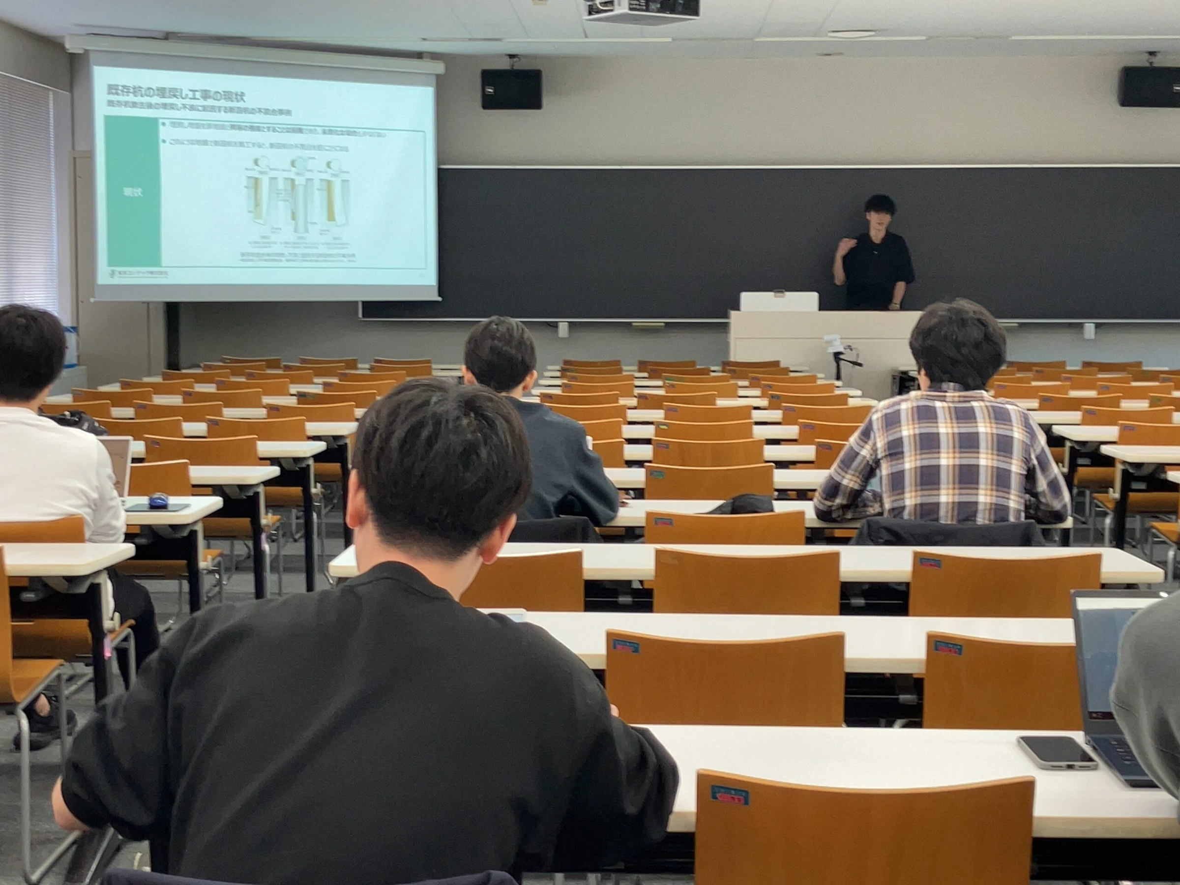 芝浦工業大学での特別講演の様子