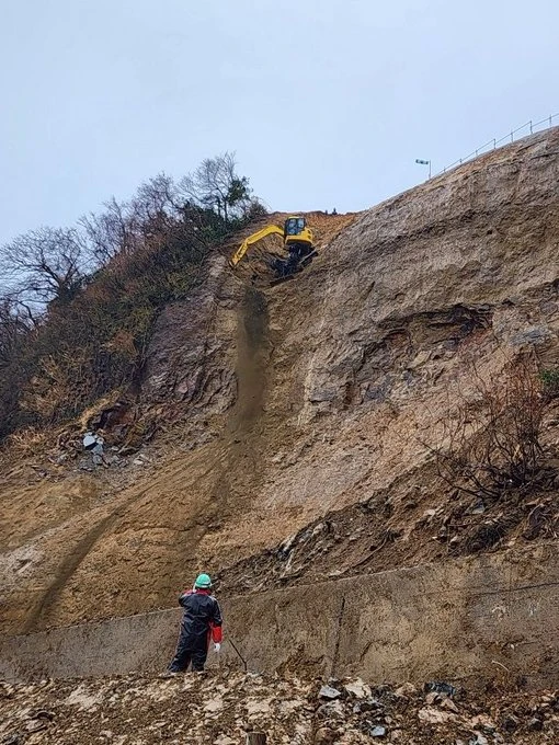令和6年能登半島地震　土砂崩れ